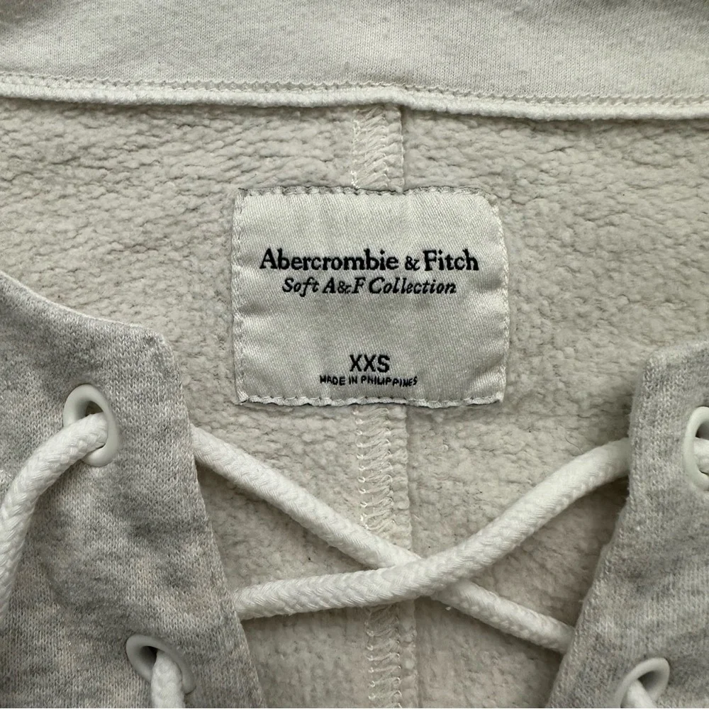 A&F Light Gray Soft Lace Up Front Cropped Long Sleeve Pullover Crew Sweatshirt - Picture 2 of 7